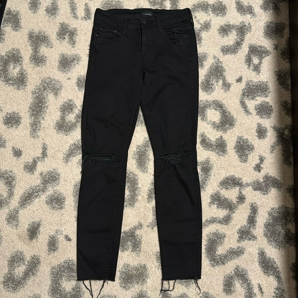 MOTHER Looker Ankle Fray Black Jeans